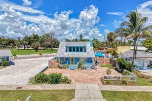 530 W Green St, Englewood, FL 34223 - Photo 2