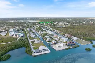 9181 Lake Dr, Englewood, FL 34224 - Photo 6