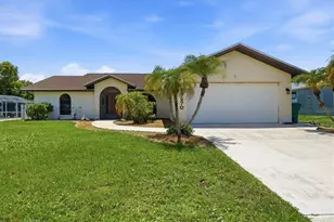 7270 Snow Dr, Englewood, FL 34224 - Photo 2