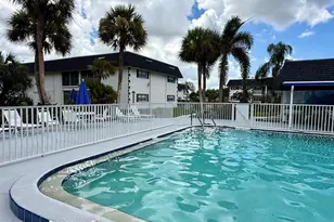 105 47th Ave Dr W, Bradenton, FL 34207 - Photo 10