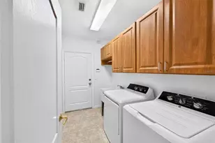 1050 Yosemite Dr, Englewood, FL 34223 - Photo 32