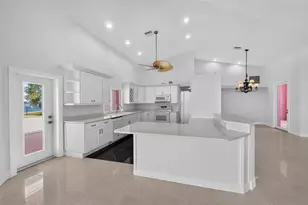 1468 Lemon Bay Dr, Englewood, FL 34223 - Photo 12