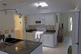 29 Bunker Ct, Rotonda West, FL 33947 - Photo 10
