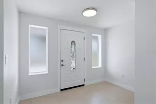 286 Mt Vernon Dr, Venice, FL 34293 - Photo 4