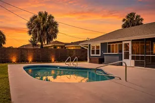 286 Mt Vernon Dr, Venice, FL 34293 - Photo 2