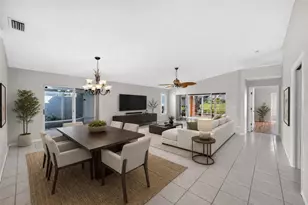 718 Brightside Crescent Dr, Venice, FL 34293 - Photo 2