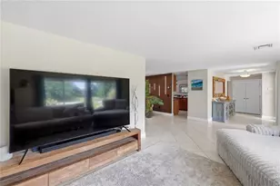 136 Sinclair St SE, Port Charlotte, FL 33952 - Photo 4