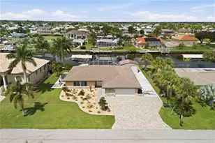136 Sinclair St SE, Port Charlotte, FL 33952 - Photo 1