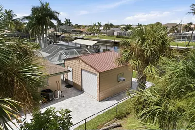 136 Sinclair Street SE, Port Charlotte, FL 33952 - Photo 18