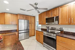 136 Sinclair St SE, Port Charlotte, FL 33952 - Photo 32