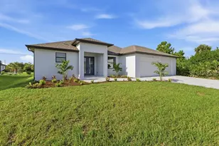 11201 Chalet Ave, Englewood, FL 34224 - Photo 2