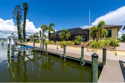 9326 Rosebud Circle, Port Charlotte, FL 33981 - Photo 4