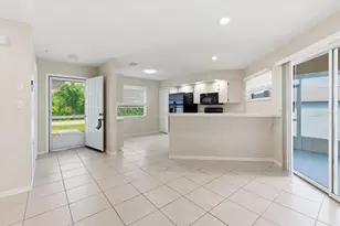 9216 Anita Ave, Englewood, FL 34224 - Photo 4