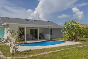 10453 Greenway Ave, Englewood, FL 34224 - Photo 4