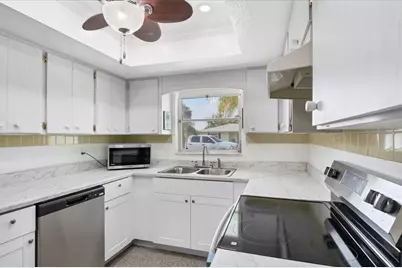 1780 Elinor Place, Englewood, FL 34223 - Photo 10