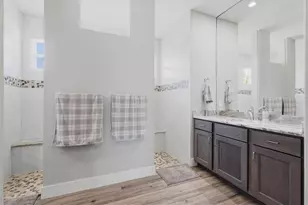 10686 Kearsarge Cir, Port Charlotte, FL 33981 - Photo 28