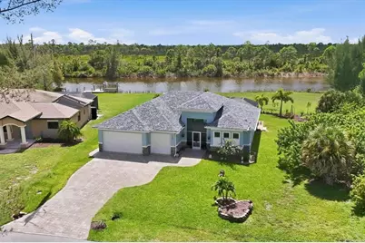 10686 Kearsarge Circle, Port Charlotte, FL 33981 - Photo 4
