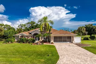 36 Long Meadow Ct, Rotonda West, FL 33947 - Photo 2