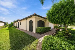 10157 Fiddlewood Dr, Venice, FL 34293 - Photo 4