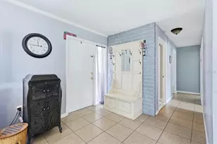 2424 Warne St, Port Charlotte, FL 33952 - Photo 4