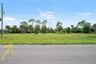63 Par View Road S, Rotonda West, FL 33947 - Photo 1