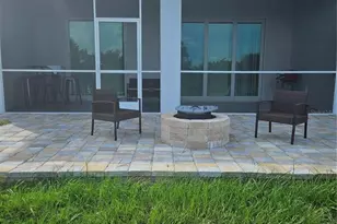 372 Baytree Dr, Rotonda West, FL 33947 - Photo 10