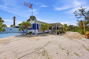 1128 Seahorse Ln, Englewood, FL 34224 - Photo 6