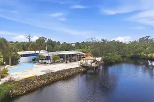 1128 Seahorse Ln, Englewood, FL 34224 - Photo 2