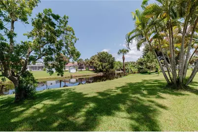 7337 Jennifer Drive, Port Charlotte, FL 33981 - Photo 22