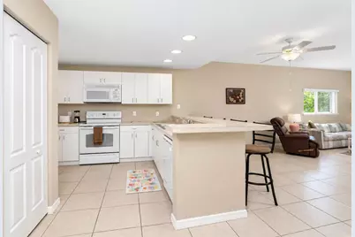8101 Memory Lane #122, Rotonda West, FL 33947 - Photo 10