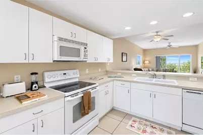8101 Memory Lane #122, Rotonda West, FL 33947 - Photo 14
