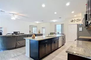 6027 Acorn Cir, Labelle, FL 33935 - Photo 16
