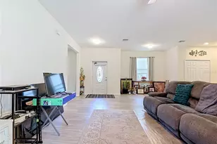 6027 Acorn Cir, Labelle, FL 33935 - Photo 4