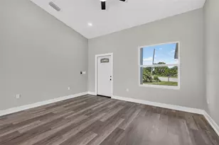 178 Green Pine Park, Rotonda West, FL 33947 - Photo 4