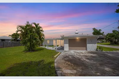 352 Oak Street, Englewood, FL 34223 - Photo 2