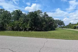 146 Haddock Dr, Rotonda West, FL 33947 - Photo 1