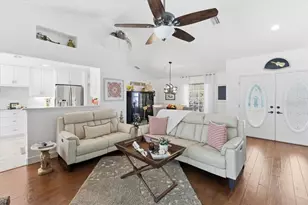 7376 Memorial Dr, Port Charlotte, FL 33981 - Photo 14
