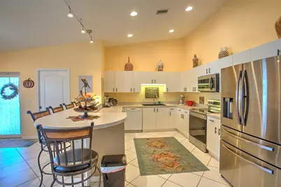 8101 Memory Lane #220, Rotonda West, FL 33947 - Photo 4