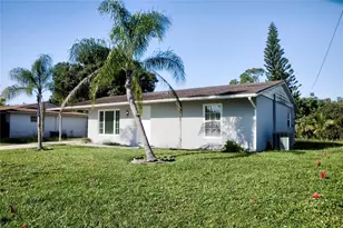 493 Dorchester St, Port Charlotte, FL 33954 - Photo 2