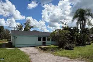 25 Warren Ave, Englewood, FL 34223 - Photo 1