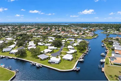 21 Oakwood Drive N #21, Englewood, FL 34223 - Photo 2