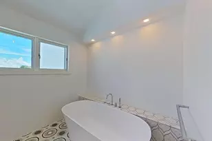 2021 20th St W, Boca Grande, FL 33921 - Photo 36