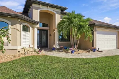 15208 Hennipen Circle, Port Charlotte, FL 33981 - Photo 4