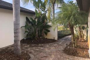 87 Club House Dr, Palm Coast, FL 32137 - Photo 6