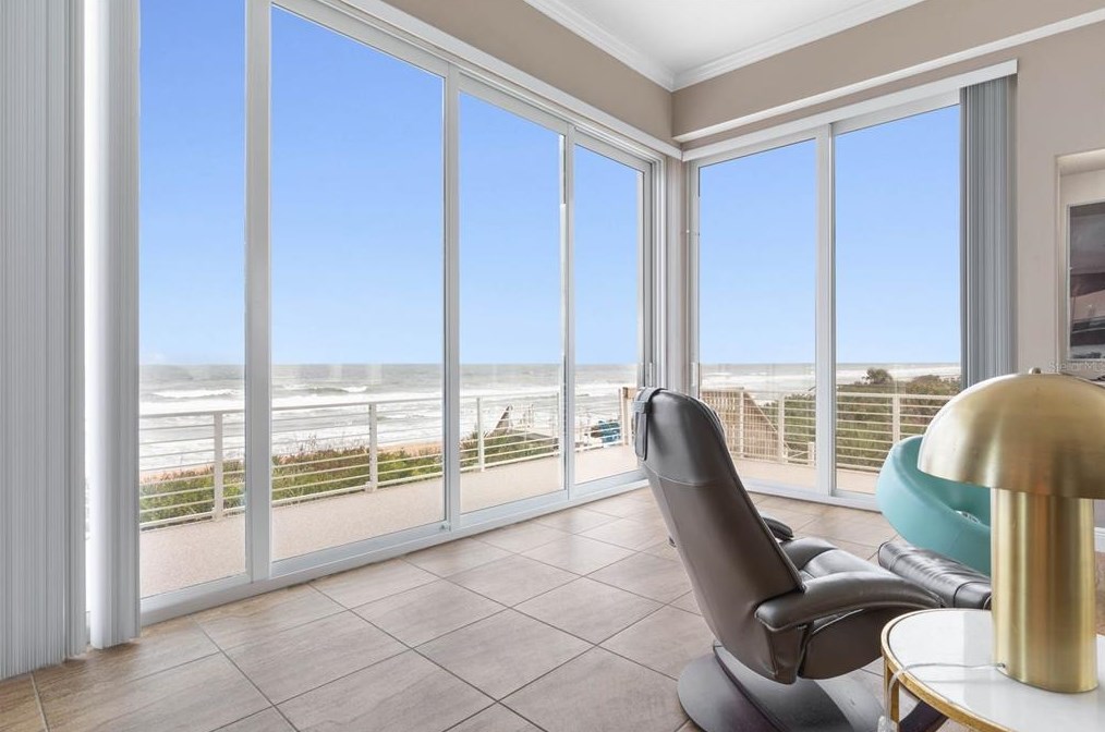 2711 Oceanshore Blvd, Flagler Beach FL  32136-4016 exterior
