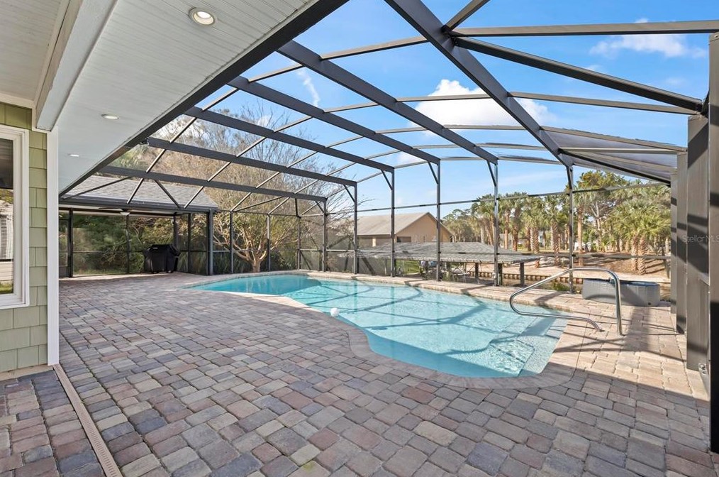 5 Crazy Horse Ct, Palm Coast FL  32137-9009 exterior