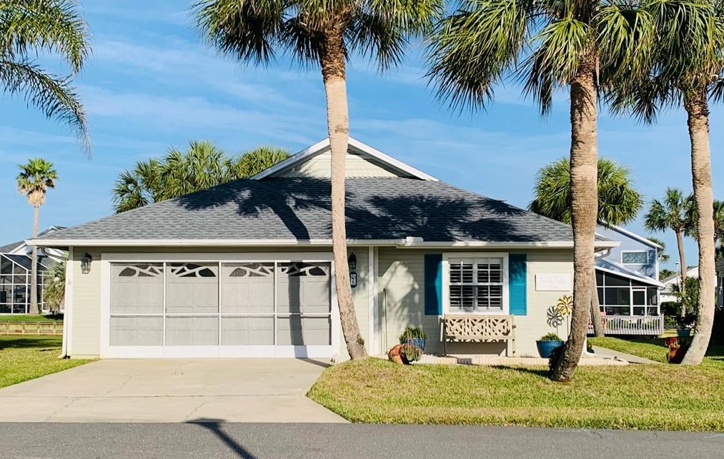 8 Medford Dr, Palm Coast, FL 32137-2504
