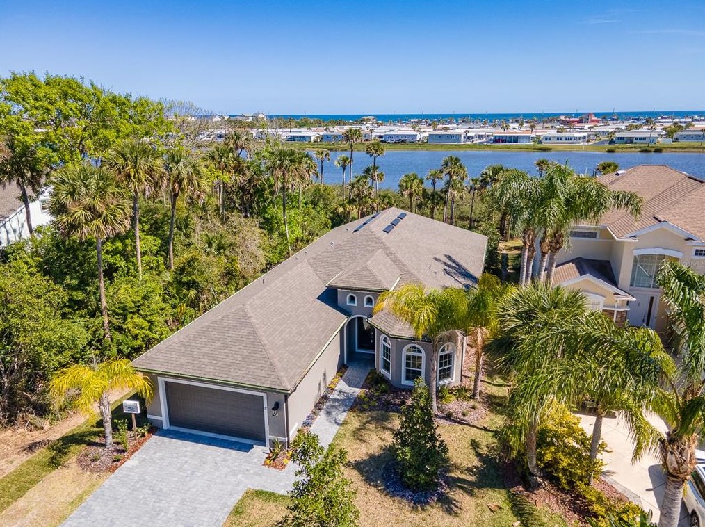 27 S Riverwalk Dr, Palm Coast, FL 32137