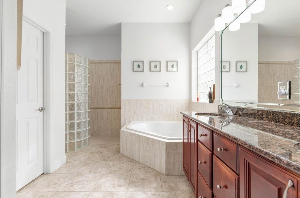 3 Sailfish Dr, Palm Coast FL  32137-1408 exterior