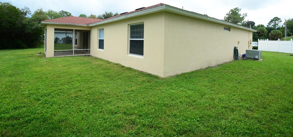122 White Hall Dr, Palm Coast, FL 32164